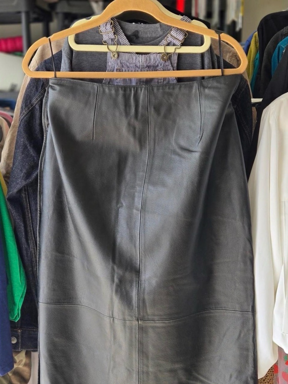 Newport News Black 100% Genuine Leather Midi Skirt with Side Buttons - Picture 3 of 6